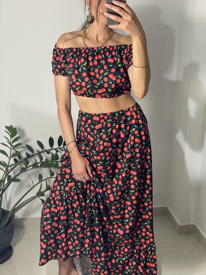 Σετ crop top με ριχτούς ώμους & maxi φούστα